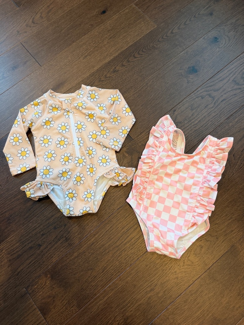 SIIX Girls Daisy & Pink Check One-Piece Swimsuits - C39-020